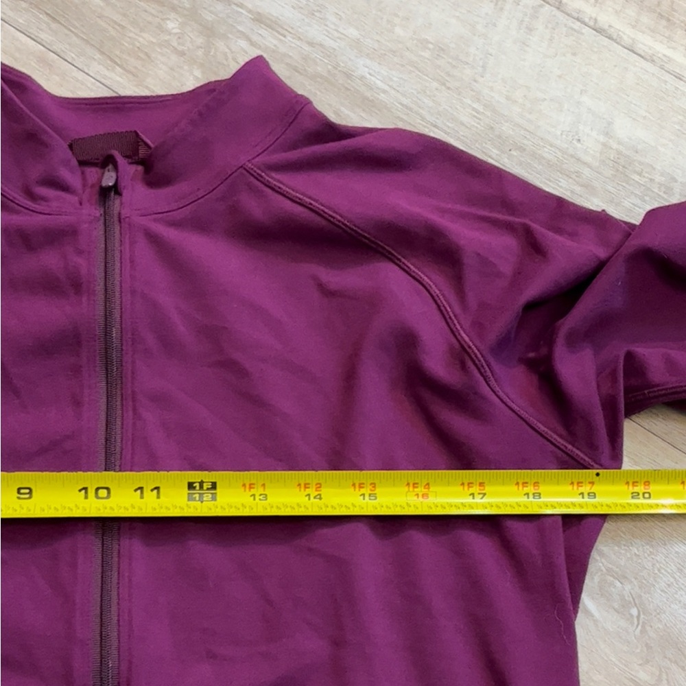 Lululemon Cropped Half-Zip Pullover - image 3